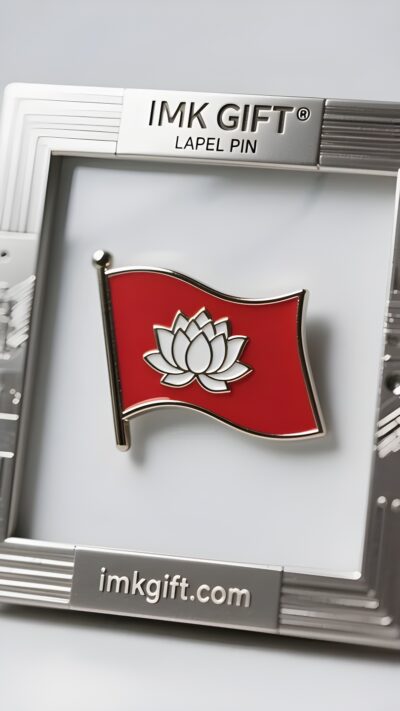 in983-Nơi-Hoa-Sen-Đỏ-Phản-Chiếu-Núi-Sông-Trong-Sự-Huy-Hoàng-Của-Chúng